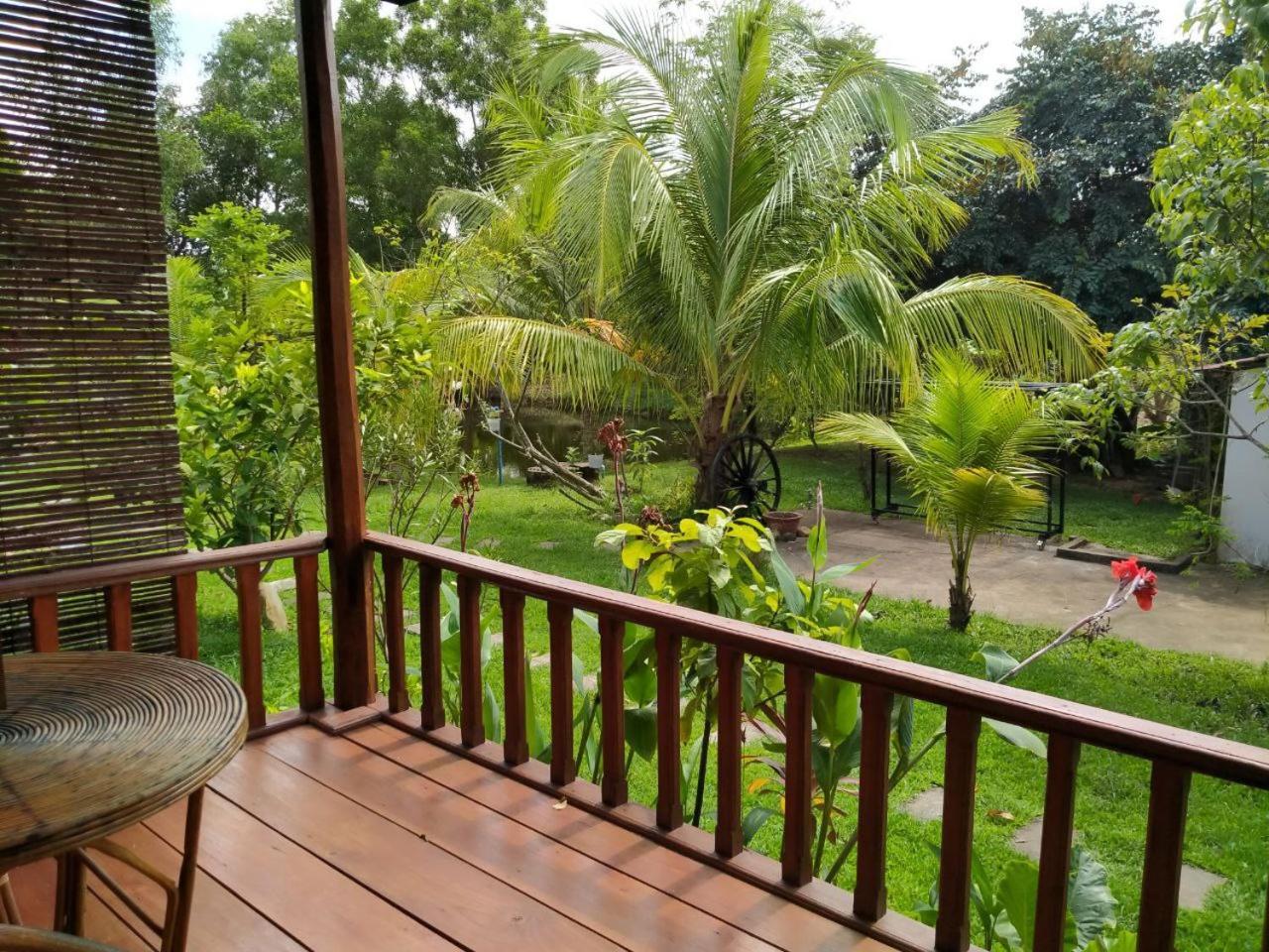 The Hidden Oasis Bungalows Kampot Exterior photo
