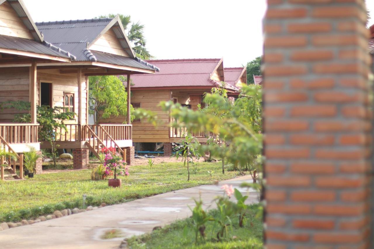 The Hidden Oasis Bungalows Kampot Exterior photo
